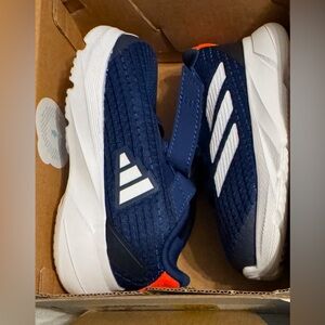 Adidas toddler size 5M